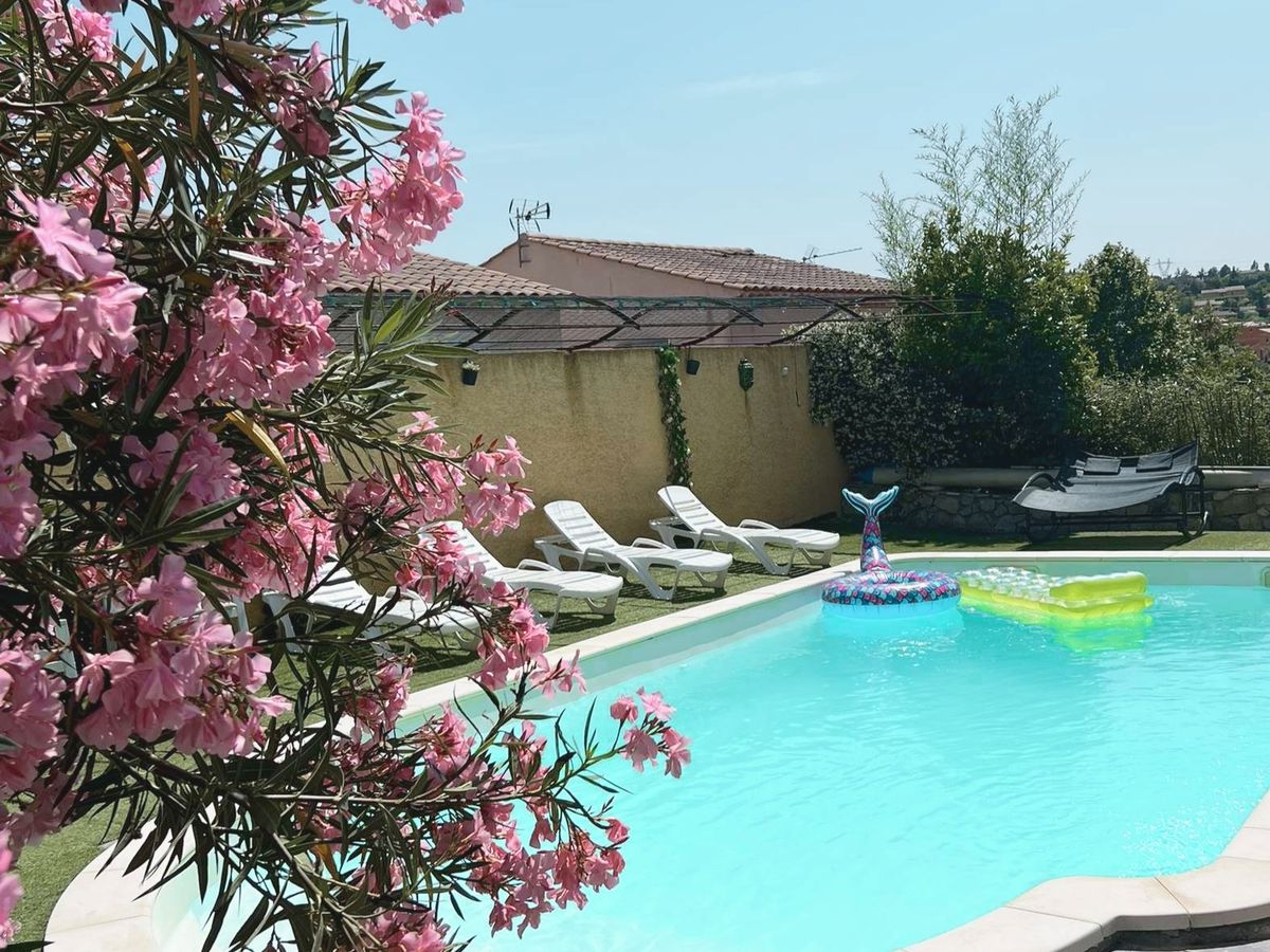 Photo de Villa piscine sans vis a vis 