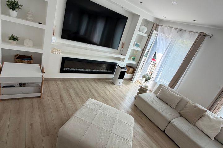 Villa familiale quartier calme avec terrasse jardin