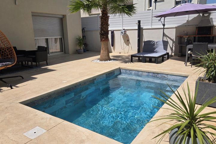 villa piscine privée, clim & parking-pres des plages