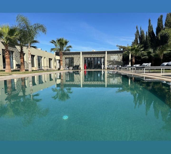 Photo 1 de Luxueuse villa avec salle de jeux terrain foot