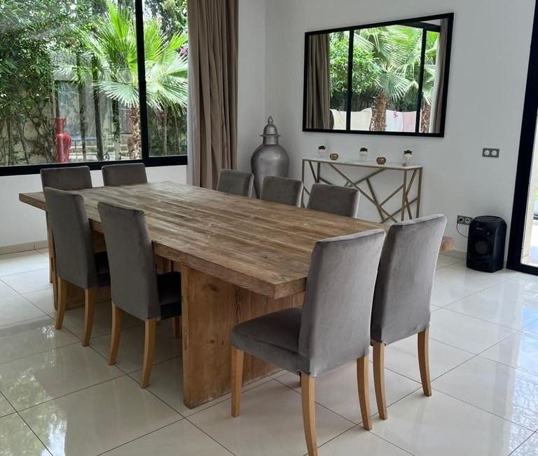Photo 3 de Luxueuse villa avec salle de jeux terrain foot