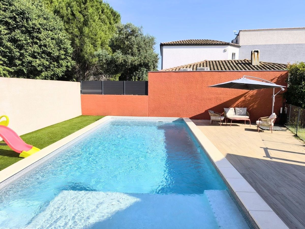 Photo de Maison familiale avec piscine proche des plages