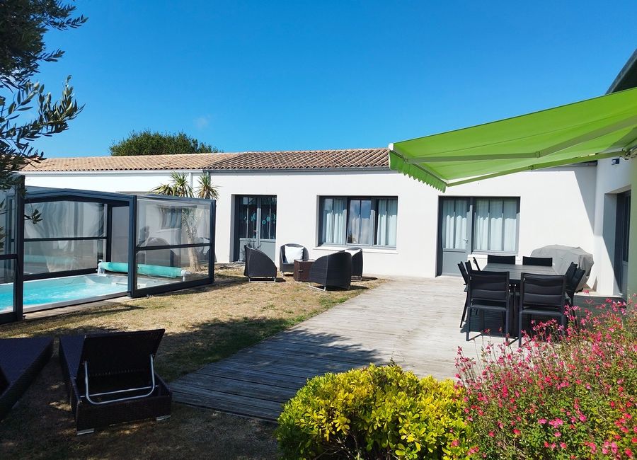 Photo 2 de VILLA BORD DE MER A AYTRE PROCHE DE LA ROCHELLE
