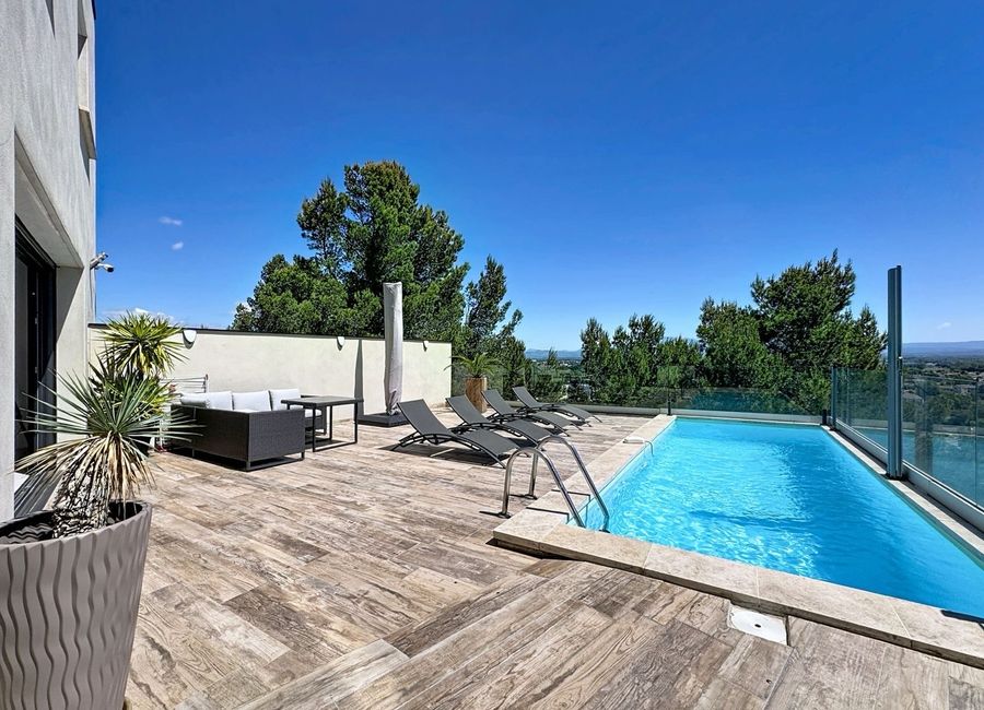Photo 2 de Évadez-vous dans notre villa d'exception près d'Avignon !