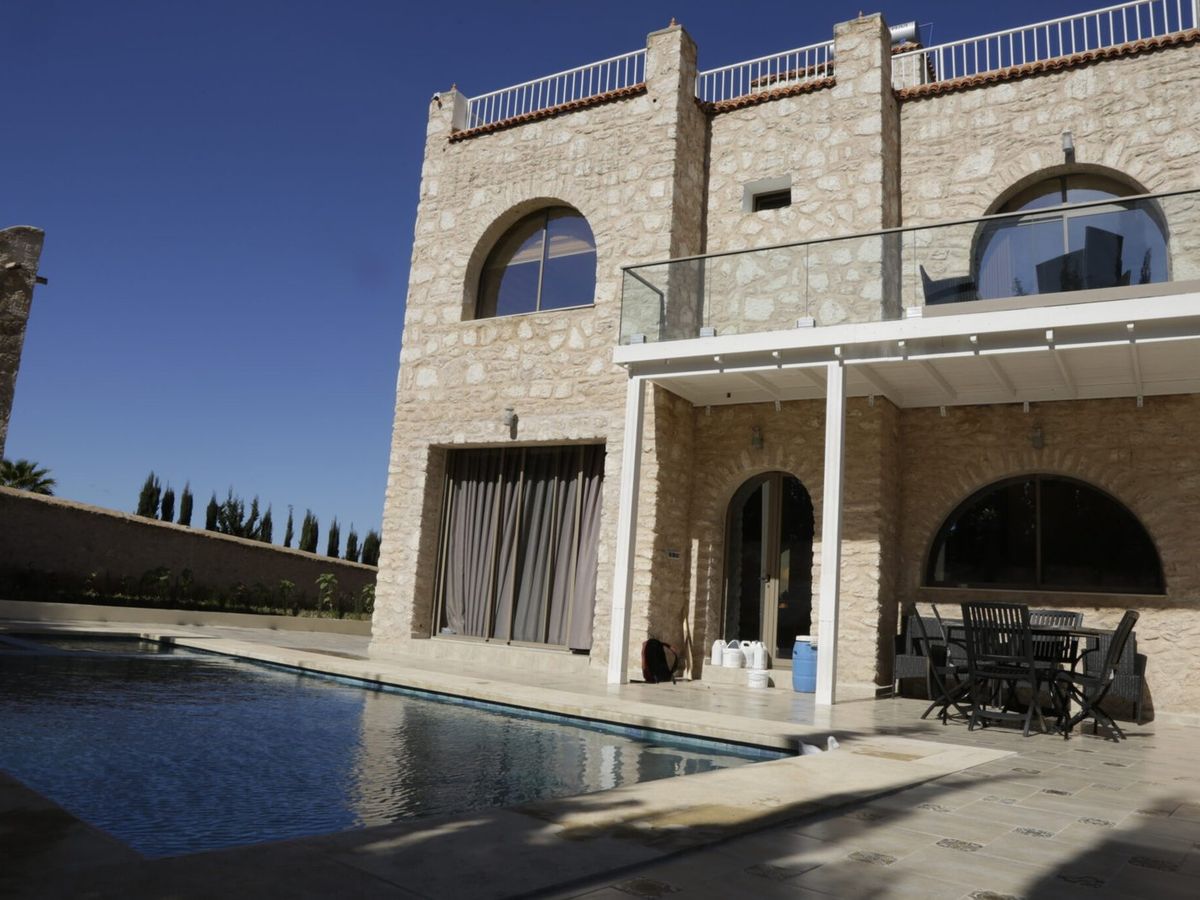 Photo de Stunning Villa for with Spectacular Pool