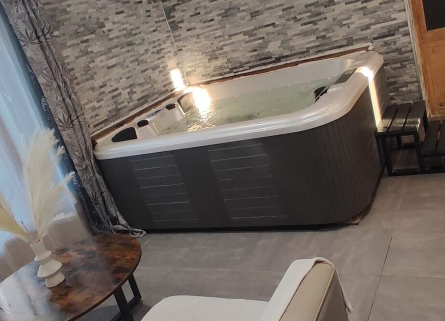 Photo 3 de Appartement T2 avec jacuzzi