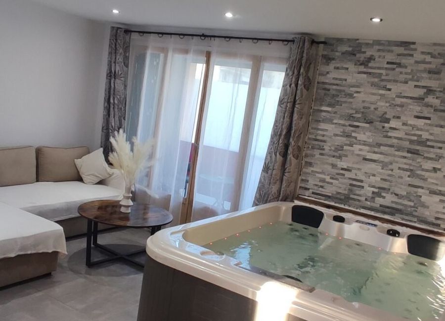 Photo 1 de Appartement T2 avec jacuzzi