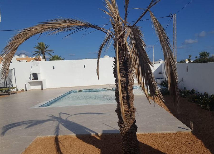 Photo 1 de maison avec piscine sans vis  à  vis 