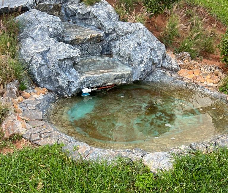 Photo 3 de jolie appartement avec piscine et pied dans l'eau 