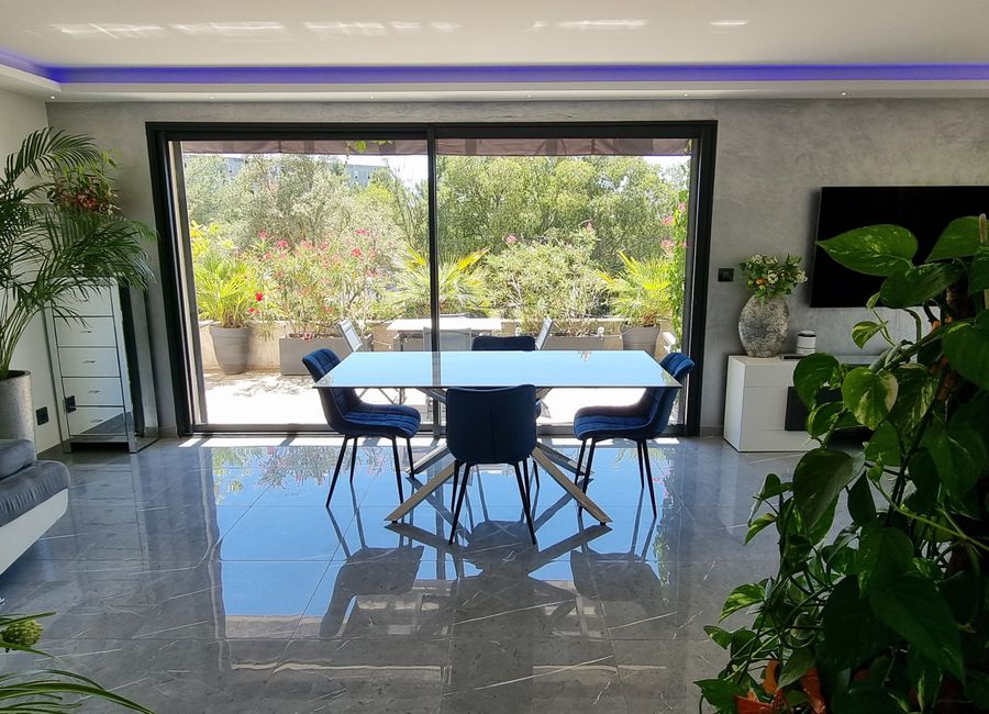 Photo 1 de Agréable maison avec jardin et terrasses privés