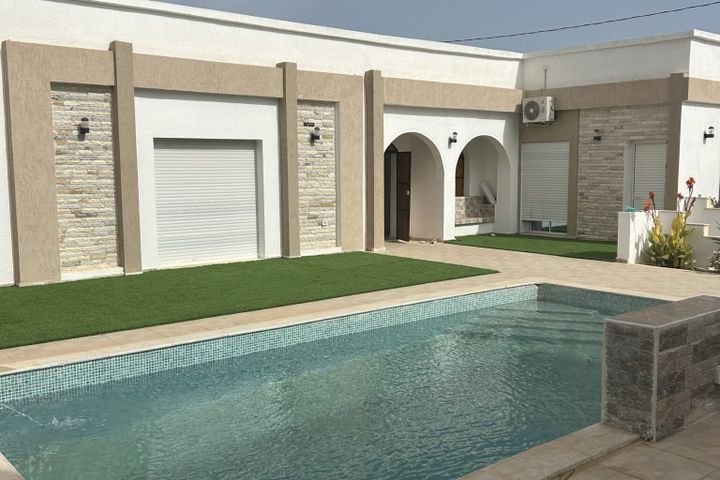 Villa avec piscine à Djerba Tezdayne