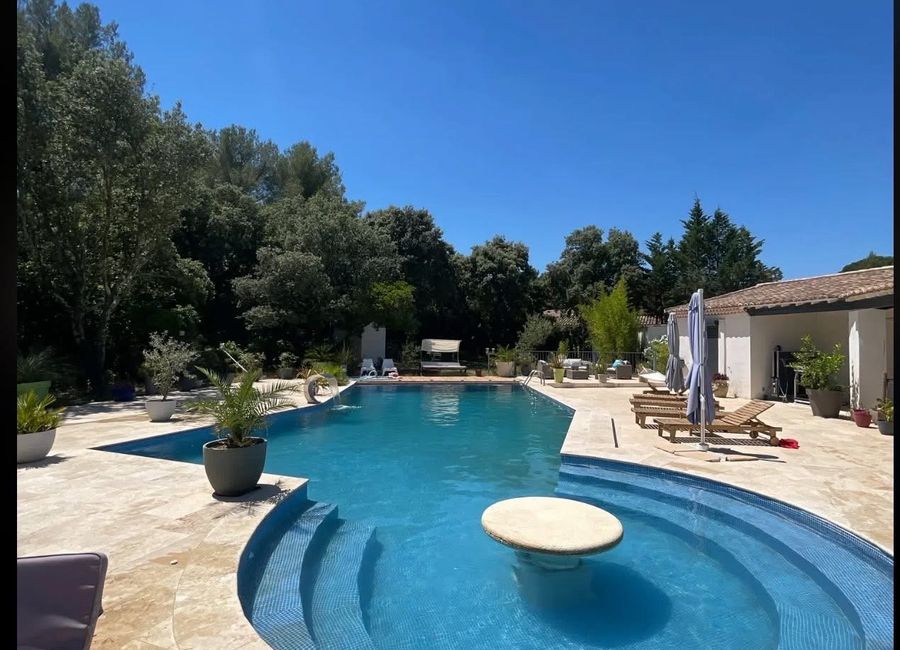 Photo 2 de VILLA AVEC PISCINE PRIVÉE · NÎMESLes Clématites Nîmes