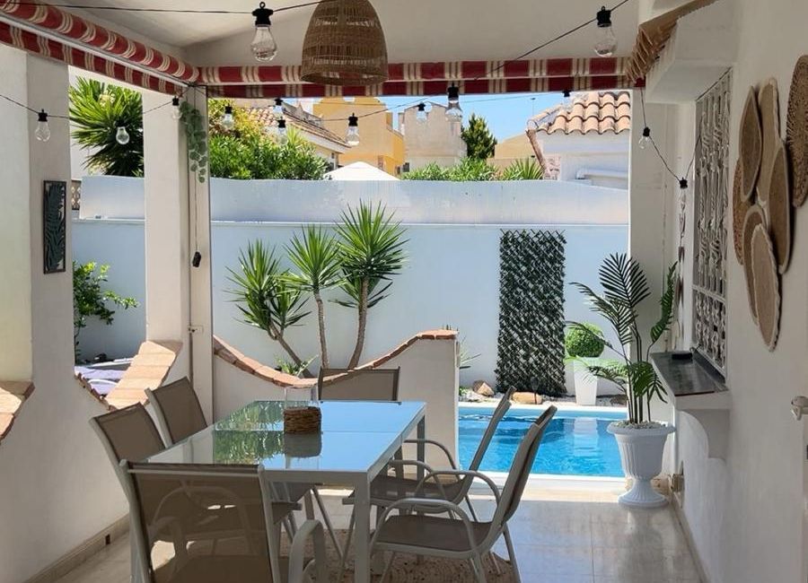 Photo 2 de Charmante villa avec piscine privée – Havre de paix idéal pour les familles