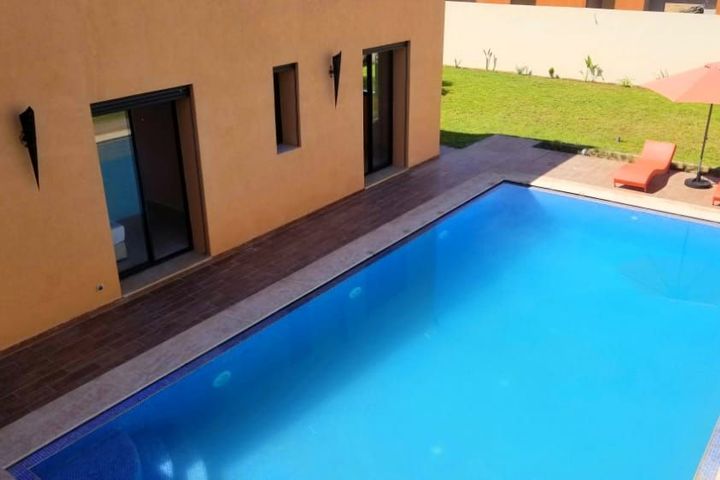 villa à louer sur la route d'ourika 