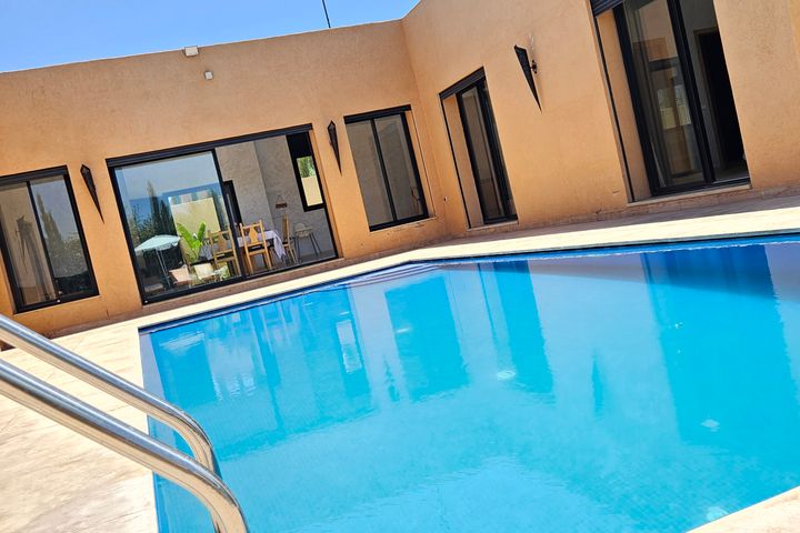villa à louer sur la route d'ourika