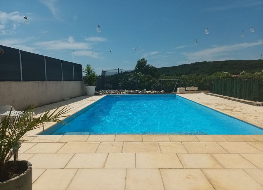 Photo 1 de villa avec piscine sans vis à vis 