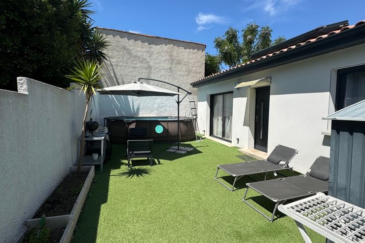 Charmante maison avec piscine à 10 minutes des plages