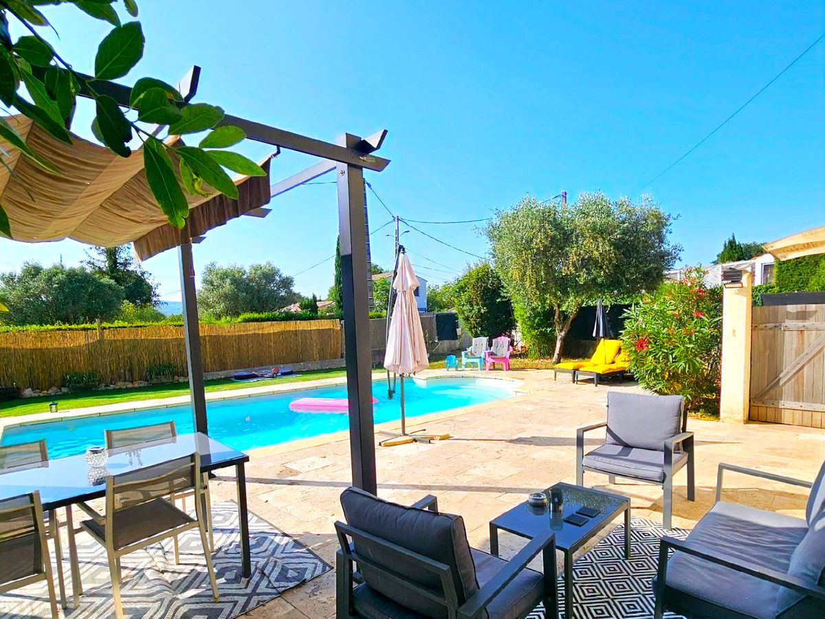 Photo de Appartement piscine privée Suite Emeraude