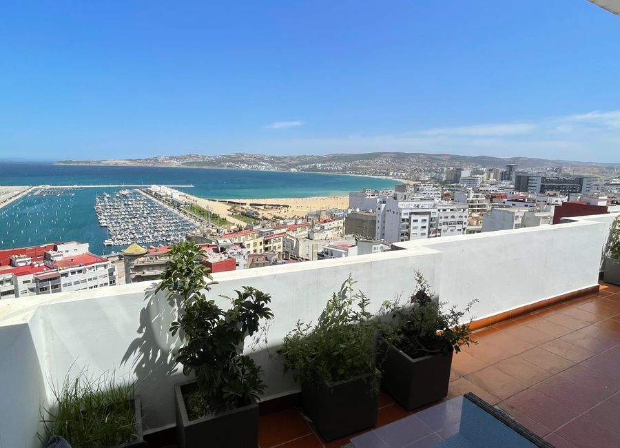 Photo 1 de Superbe Duplex Vue Mer – Terrasse & Piscine | Tanger Boulevard