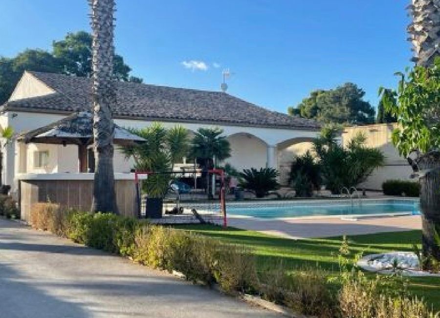 Photo 1 de villa dans le sud 