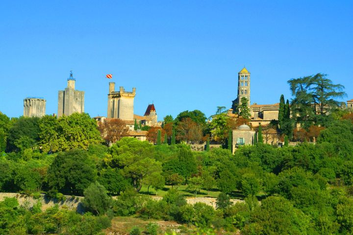 GRANDE MAISON FAMILIALE A 2 PAS DU CENTRE