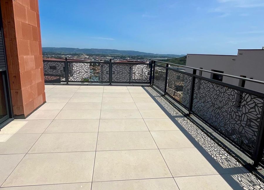 Photo 1 de . Villa tout confort – Vue panoramique nature + petite vue mer