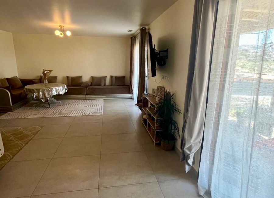 Photo 2 de . Villa tout confort – Vue panoramique nature + petite vue mer