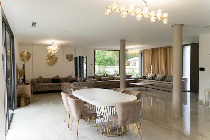 grande maison moderne sud France