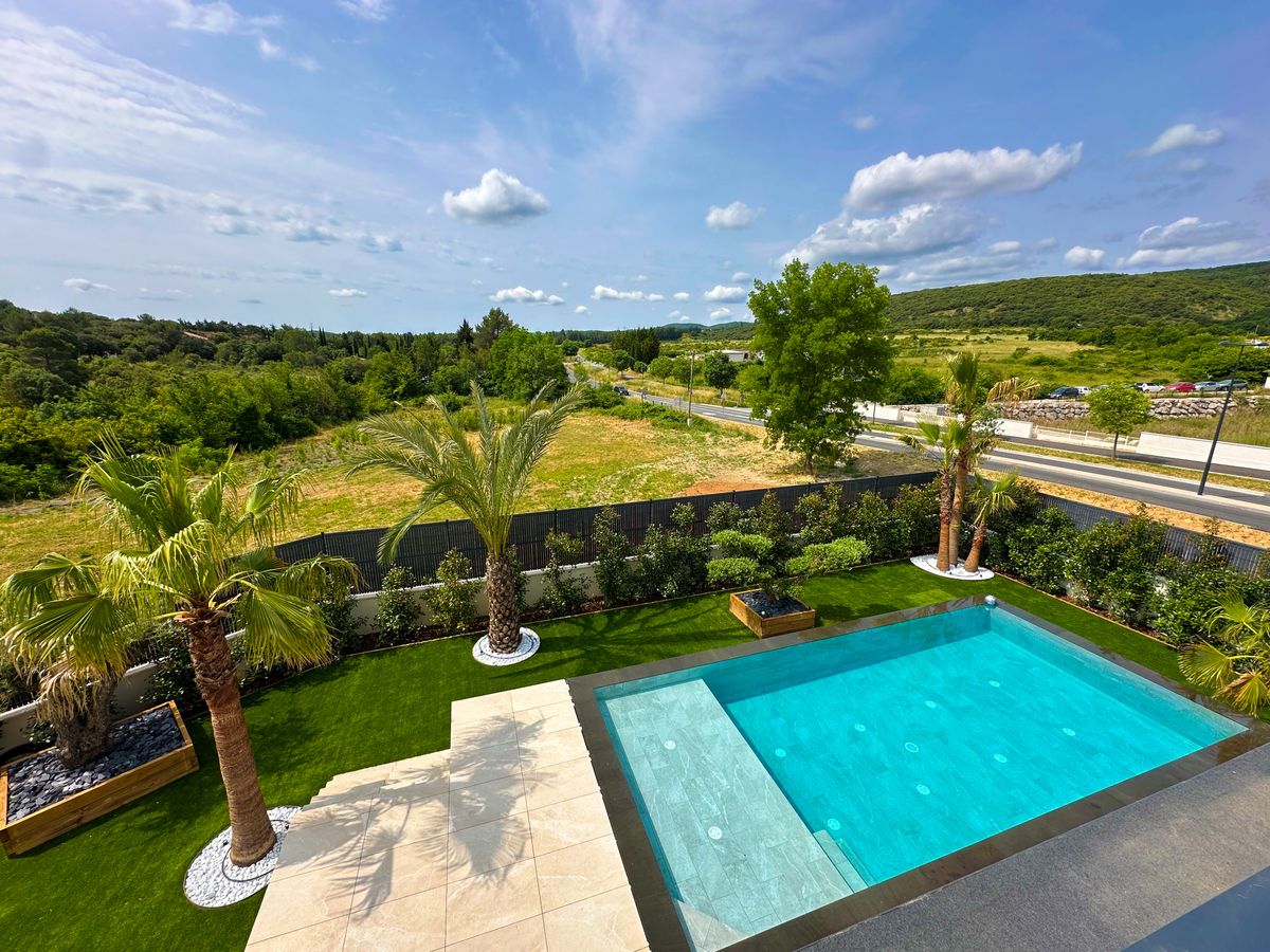 Photo de magnifique villa d’architecte haut standing
