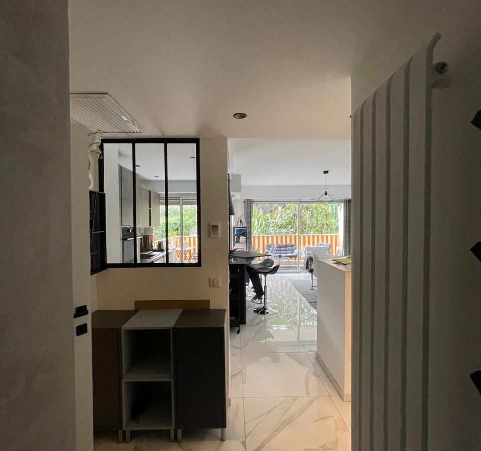 Photo de Magnifique Appartement 2p dans résidence sécurisée à Cannes