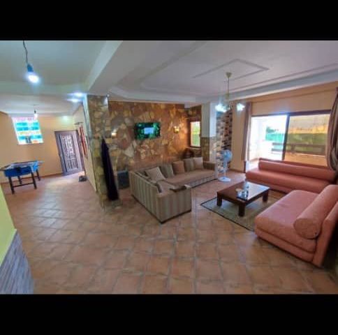location grand villa avec pscin privé a bni ksila en face port Béjaia Algérie