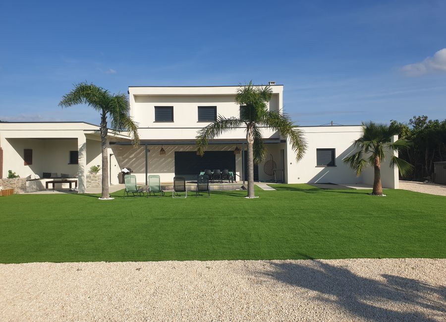 Photo 2 de BELLE VILLA AVEC PISCINE ET GRAND JARDIN