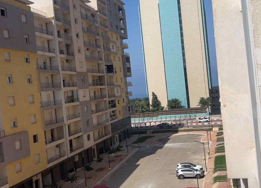Photo 2 de appartement en face Méridien Oran 
