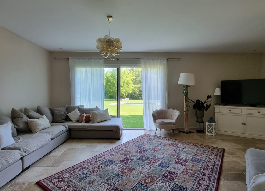 Photo 2 de 🔥 Superbe villa avec piscine privée – 190 m² – Jusqu’à 10 personnes – Proche Avignon 🔥