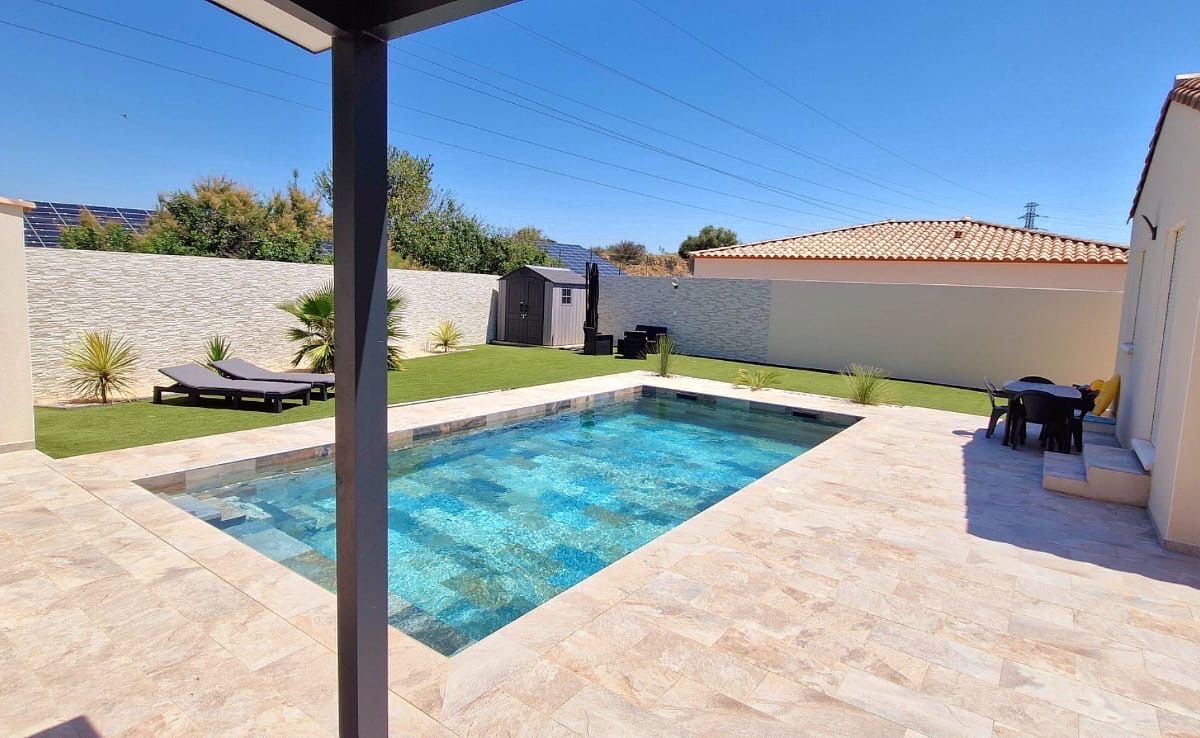 Photo de Maison avec piscine sans vis à vis 