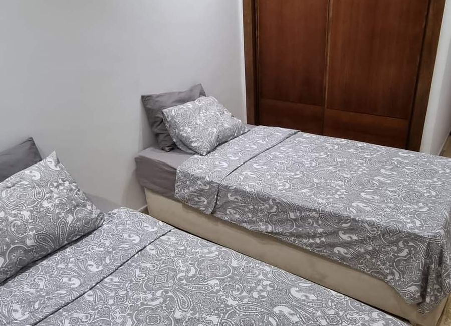 Photo 2 de appartement en rez-de jardin avec piscine privative et 3 chambres